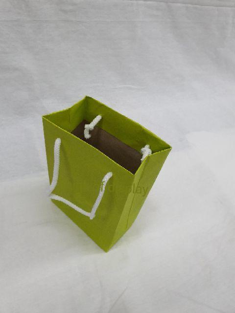 ถุงกระดาษหูเชือก #8 ถุงกระดาษสี แพ็คละ 50 ใบ - thumbnail 6