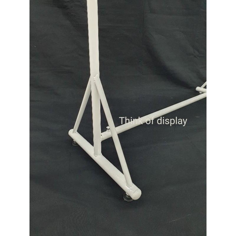 ราวแขวนเสื้อผ้า ราวแขวนผ้าประหยัดเนื้อที่ ราวโชว์เสื้อ 2 ชั้น ราวเดี่ยว 2 ชั้น รุ่นขา A / ขาม้วน มีสีขาว/ดำ - thumbnail 4