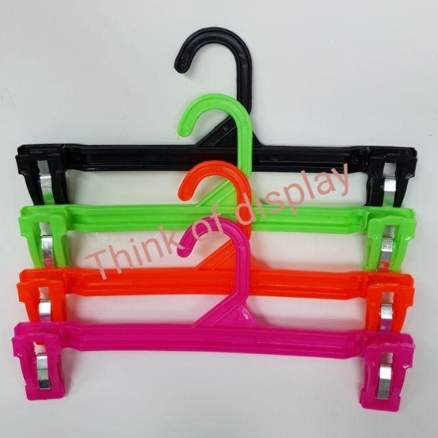 ไม้แขวนกางเกง ไม้หนีบกางเกง ไม้หนีบกระโปรง 707 แพ็คละ 12ชิ้น