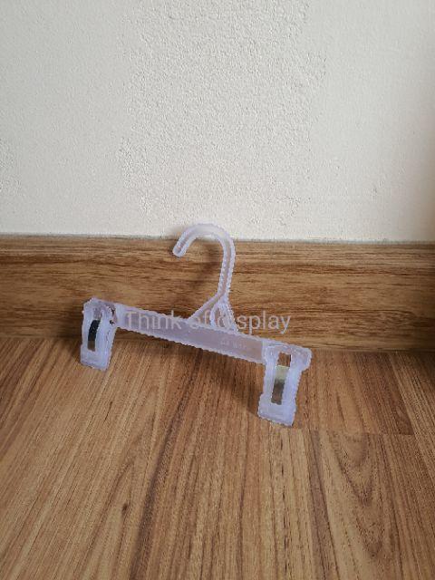 ไม้แขวนพลาสติกหนีบกางเกง ไม้แขวนกางเกง ไม้แขวนพลาสติก 707 แพ็คละ 12 อัน - thumbnail 5