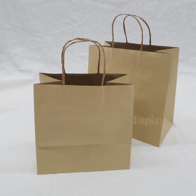 ถุงกระดาษมีหูหิ้วเกลียว ถุงทรงกล่อง มี 2 ขนาด แพ็คละ 50 ใบ