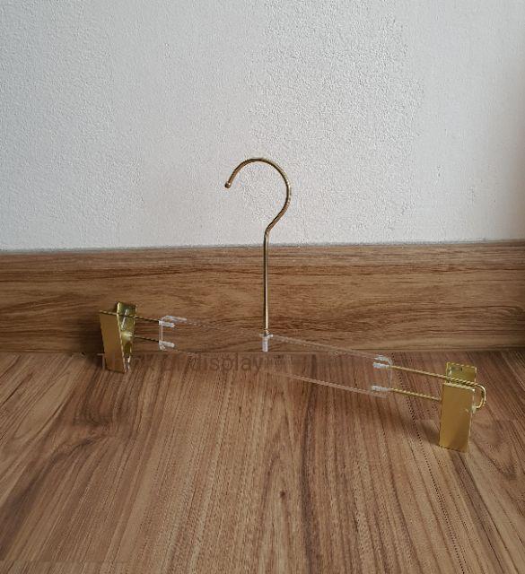 ไม้แขวนเสื้อ ไม้หนีบกางเกง อะคริลิคใส A02 ไม้แขวนชุดแต่งงาน ไม้แขวนชุดเดรส แพ็คละ 5 ชิ้น - thumbnail 7