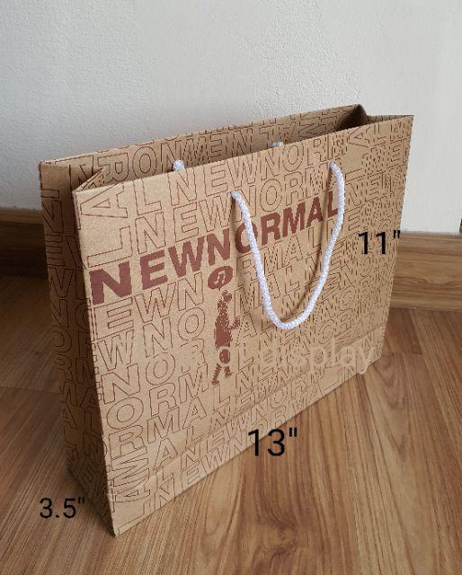 ถุงกระดาษพิมพ์ลาย ถุงกระดาษแฟชั่น ลายnew normal แพ็คละ 50 ใบ - thumbnail 2