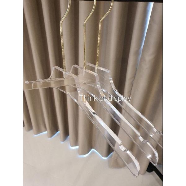 ไม้แขวนเสื้ออะคริลิคใส ไม้แขวนชุดแต่งงาน A01 แพ็คละ 1 ชิ้น/แพ็คละ 3 ชิ้น - thumbnail 3