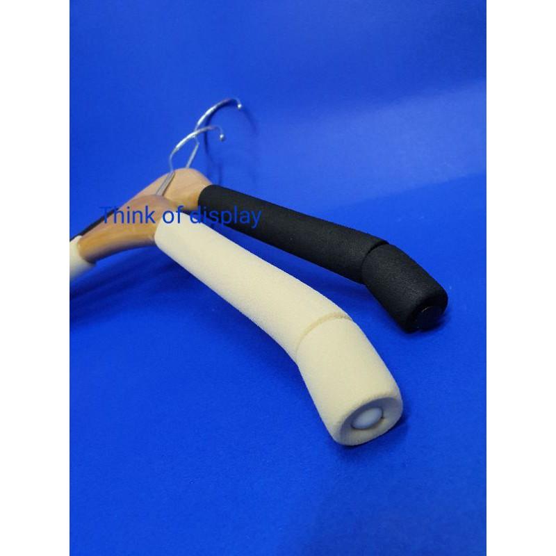 ไม้แขวนเสื้อฟองน้ำหัวไม้ ไม้แขวนเสื้อนวม แพ็คละ 12 อัน - thumbnail 3