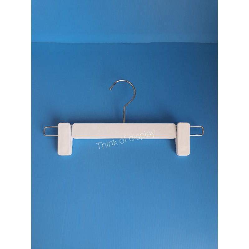 ไม้หนีบกางเกง ไม้หนีบกระโปรง ไม้แขวนกางเกงพลาสติกสีขาว สำหรับผู้ใหญ่ แพ็คละ 12 อัน - thumbnail 3