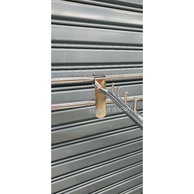 แขนเกี่ยวราวกลม  แขนเกาะราว AR906 ฮุกเกี่ยวเหล็กกลม 9 ปุ่ม แพ็คละ 3 อัน - thumbnail 6