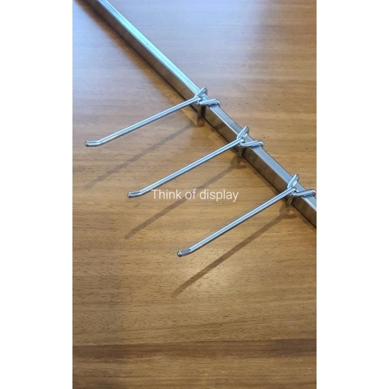 ตะขอแขนสินค้า CWT01 ยาว 6" สำหรับแป๊บเหลี่ยม 1/2"×1" แพ็คละ 2 อัน - thumbnail 4